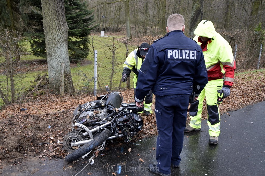 Schwerer VU Krad Pkw Koeln Porz Eil Grengeler Mauspfad P250.JPG - Miklos Laubert